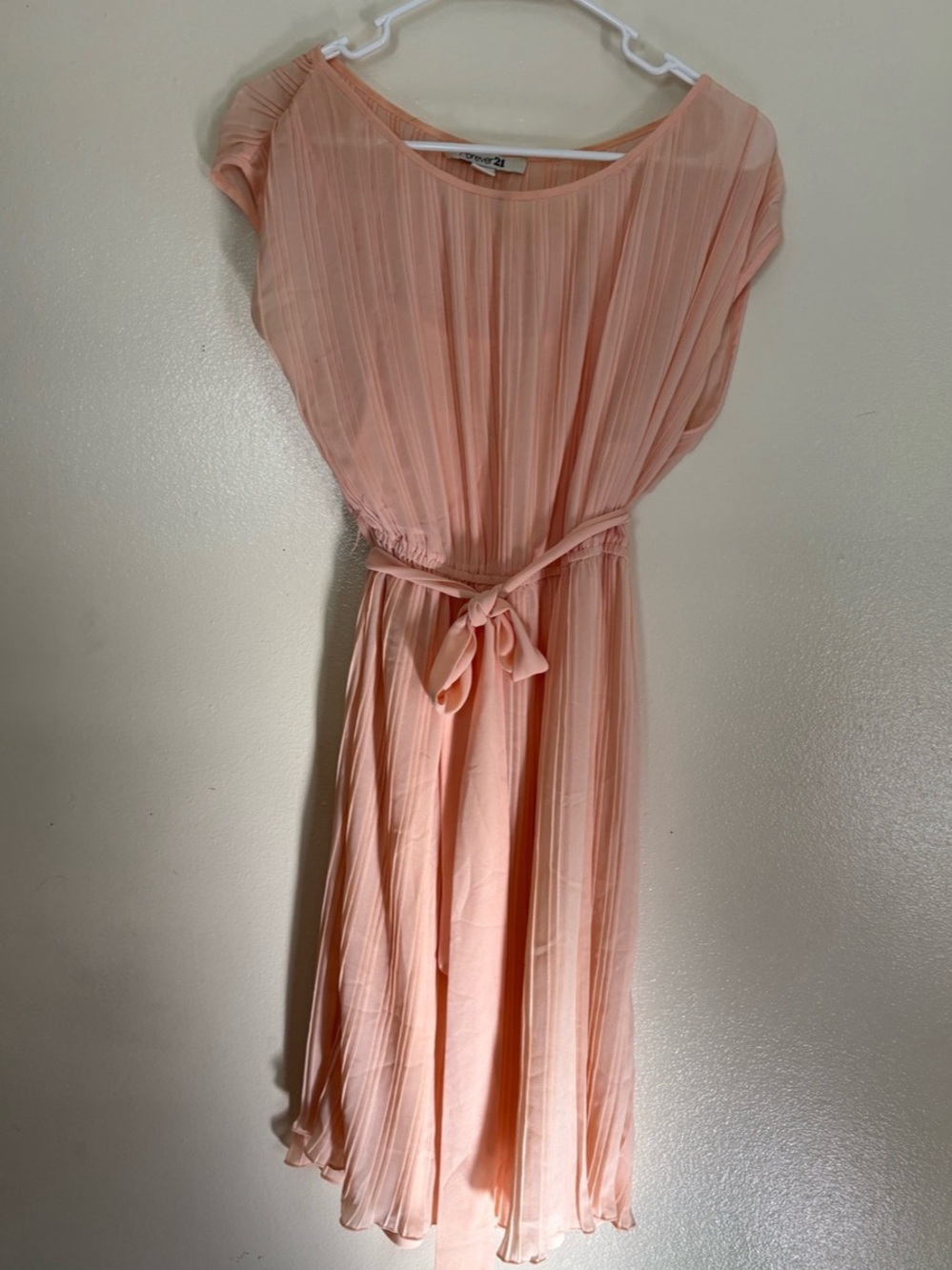 Forever 21 Pleated Tie-Waist Midi Dress